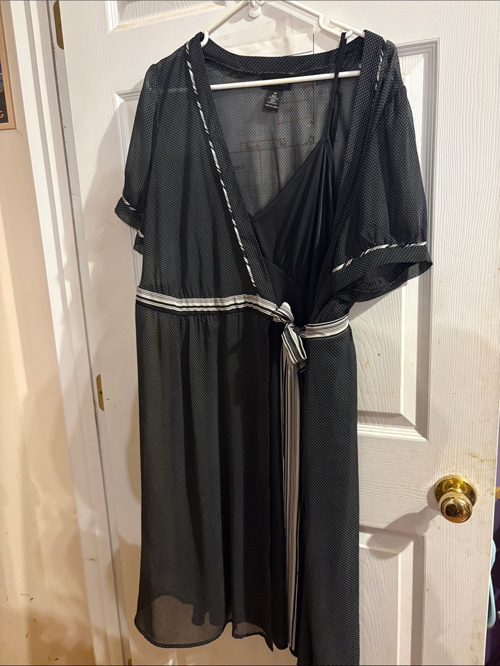 Lane Bryant Sheer Black Polka Dot Wrap dress with Striped Tie and slip. Sz 18